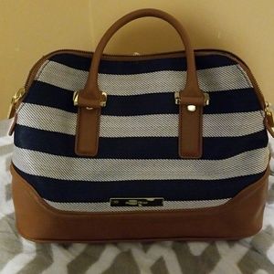 🔥24 HOUR SALE 🔥Ivanka Trump Satchel